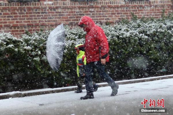 ??????,文章副標(biāo)題位于主標(biāo)題下方，通常以破折號(hào)開頭，用于補(bǔ)充或解釋主標(biāo)題內(nèi)容，字體和格式應(yīng)與主標(biāo)題有所區(qū)別。