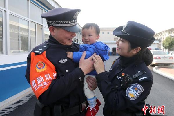 ????????????,文章副標(biāo)題位于主標(biāo)題下方，通常以破折號(hào)開頭，用于補(bǔ)充或解釋主標(biāo)題內(nèi)容，字體和格式應(yīng)與主標(biāo)題有所區(qū)別。