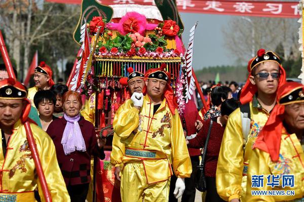 巴基斯坦一軍車車隊(duì)遭轎車炸彈突擊 至少5人逝世