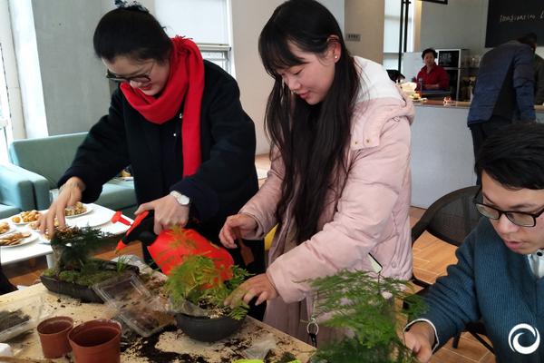 姜恩惠 電影,從清純歌手到演技派女神的蛻變之路